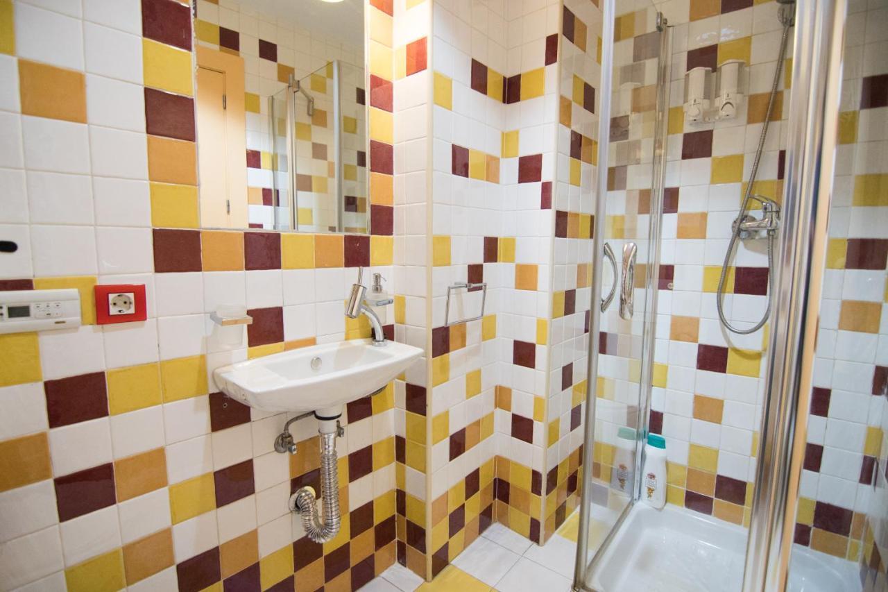 Tuguest Navas Apartment Гранада Екстериор снимка